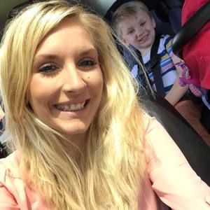 Meet your Posher, Nicole